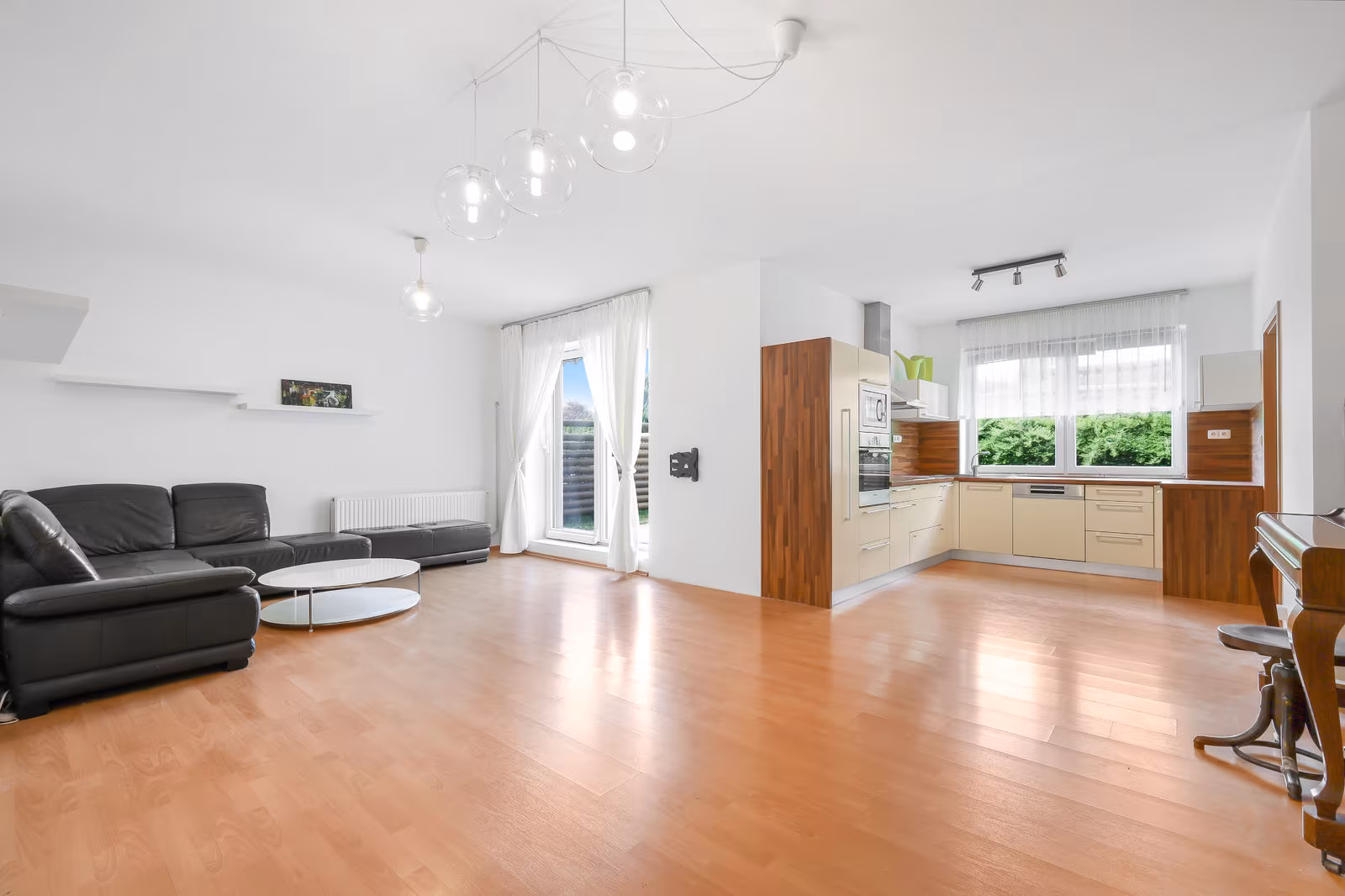 Pronájem bytu 3+kk 80 m²