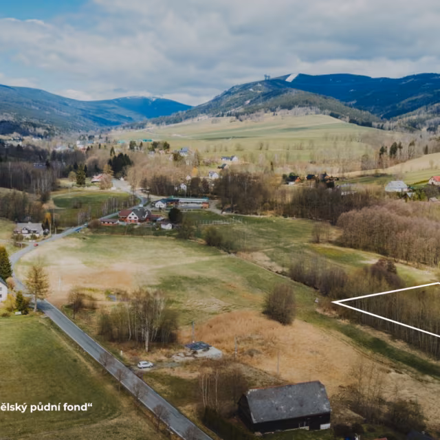 Prodej pole 6487 m² Dolní Morava