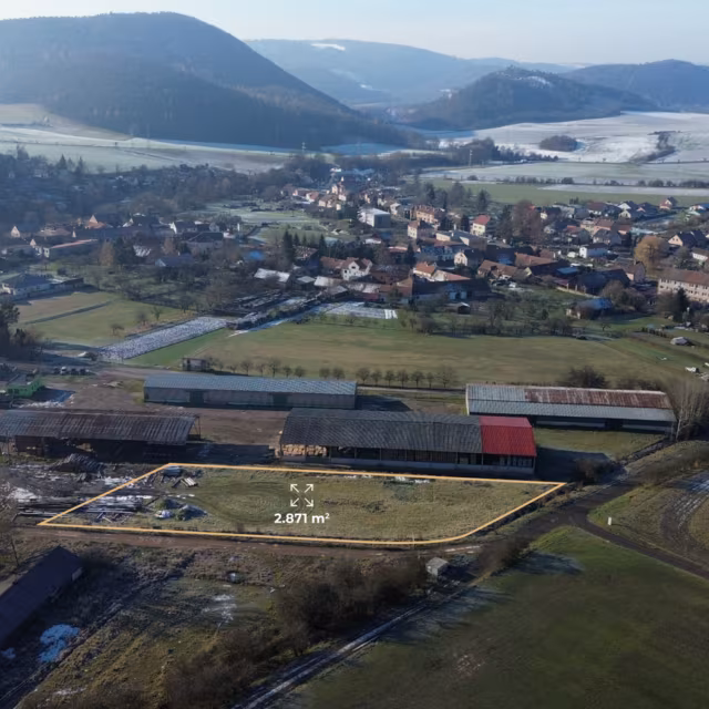 Pronájem komerčního pozemku 2871 m² Lomnička